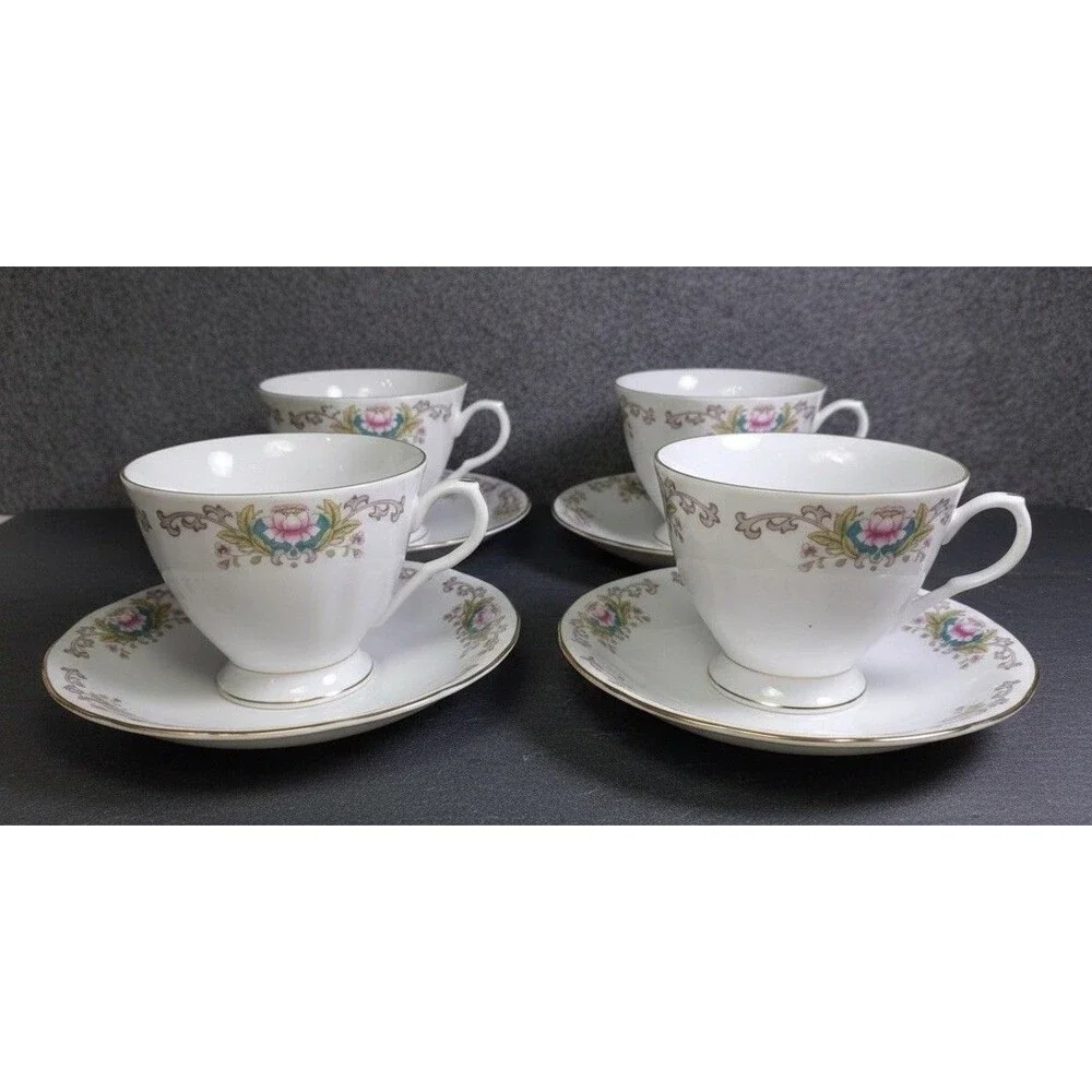 Vintage Yong Sheng Lotus Flower Tea Cups & Saucers Set of 4 Gold Trim 1970s